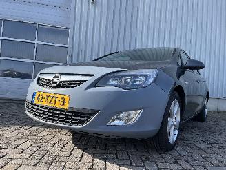 Vaurioauto  passenger cars Opel Astra Astra J (PC6/PD6/PE6/PF6) Hatchback 5-drs 1.4 16V ecoFLEX (A14XER(Euro=
 5)) [74kW]  (12-2009/10-2015) 2011/3