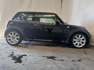 Mini Mini Mini (R56) Hatchback 1.6 16V Cooper (N12-B16A) [88kW]  (10-2006/02-201=
2) picture 7
