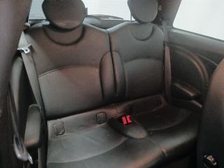 Mini Mini Mini (R56) Hatchback 1.6 Cooper D 16V (DV6TED4(9HZ)) [80kW]  (11-2006/=
09-2010) picture 9
