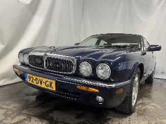 Auto incidentate Jaguar XJ XJ8 (X308) Sedan 3.2 V8 32V Executive,Sport (AC) [174kW]  (07-1997/05-=
2003) 2000/2