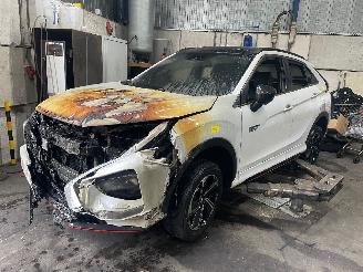 Salvage car Mitsubishi Eclipse Eclipse Cross (GK/GL) SUV 2.4 16V PHEV 4x4 (4B12) [138kW]  (01-2021/..=
=2E) 2021/7