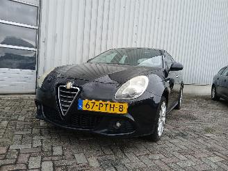 damaged passenger cars Alfa Romeo Giulietta Giulietta (940) Hatchback 1.4 TB 16V (940.B.7000) [88kW]  (04-2010/12-=
2020) 2011/3