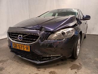 Voiture accidenté Volvo V-40 V40 (MV) Hatchback 5-drs 2.0 D2 16V (D4204T8(Euro 6b)) [88kW]  (02-201=
5/08-2019) 2015/8