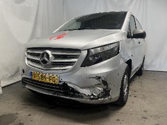 uszkodzony samochody osobowe Mercedes Vito Vito (447.6) Van 2.2 114 CDI 16V (OM651.950) [100kW]  (10-2014/...) 2017/3