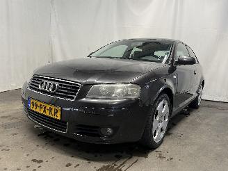 Vaurioauto  passenger cars Audi A3 A3 (8P1) Hatchback 3-drs 2.0 TDI 16V (BKD) [103kW]  (05-2003/08-2012) 2005/1