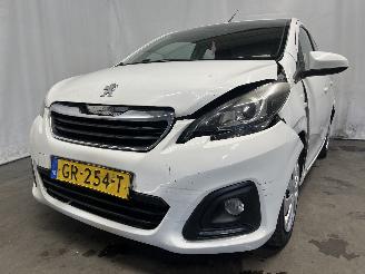 Damaged car Peugeot 108 108 Hatchback 1.0 12V (1KRFE(CFB)) [51kW]  (05-2014/...) 2015/7