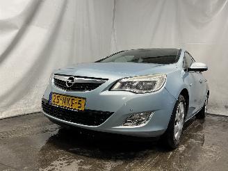 damaged passenger cars Opel Astra Astra J (PC6/PD6/PE6/PF6) Hatchback 5-drs 1.6 16V (A16XER(Euro 5)) [85=
kW]  (12-2009/10-2015) 2010/9