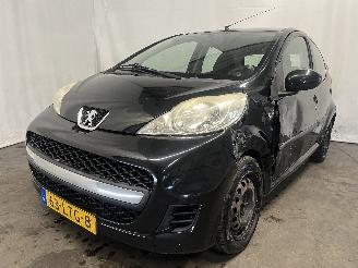 krockskadad bil auto Peugeot 107 107 Hatchback 1.0 12V (384F(1KR)) [50kW]  (06-2005/05-2014) 2010/6