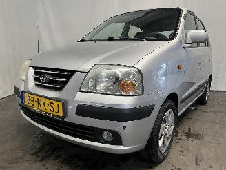 Damaged car Hyundai Atos Atos Hatchback 1.1 12V (G4HD) [43kW]  (05-2003/05-2005) 2003/11