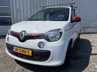 krockskadad bil auto Renault Twingo Twingo III (AH) Hatchback 5-drs 1.0 SCe 70 12V (H4D-400(H4D-A4)) [52kW=
]  (09-2014/04-2019) 2016/6