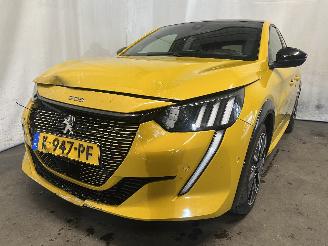 Damaged car Peugeot 208 208 II (UB/UH/UP) Hatchback 5-drs e-208 50 kWh (ZKX) [100kW]  (06-2019=
/...) 2020/7