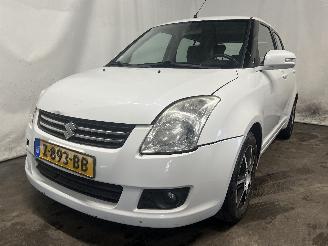 Schadeauto Suzuki Swift Swift (ZA/ZC/ZD1/2/3/9) Hatchback 1.3 VVT 16V (M13A VVT) [68kW]  (02-2=
005/06-2012) 2010/10