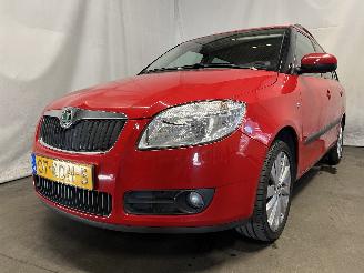 Damaged car Skoda Fabia Fabia II Combi Combi 5-drs 1.4i 16V (BXW) [63kW]  (10-2007/12-2014) 2009/10