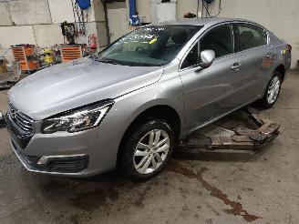 Coche siniestrado Peugeot 508 508 (8D) Sedan 1.6 BlueHDI 120 (DV6FC(BHZ)) [88kW]  (03-2014/12-2018) 2015