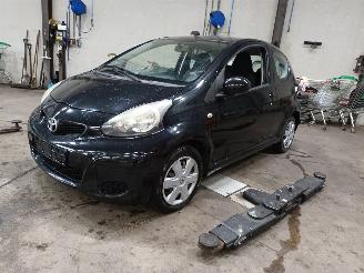 Auto da rottamare Toyota Aygo Aygo (B10) Hatchback 1.0 12V VVT-i (1KR-FE) [50kW]  (07-2005/05-2014) 2009/1