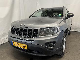 uszkodzony samochody osobowe Jeep Compass Compass I (MK49) SUV 2.4 16V 4x4 (ERZ) [125kW]  (09-2006/12-2016) 2012/9