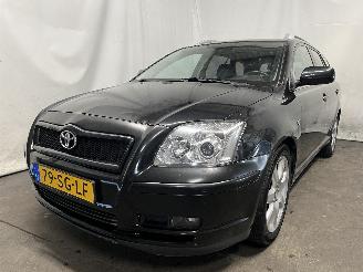 Vaurioauto  passenger cars Toyota Avensis Avensis Wagon (T25/B1E) Combi 2.0 16V VVT-i D4 (1AZFSE) [108kW]  (04-2=
003/11-2008) 2006/1
