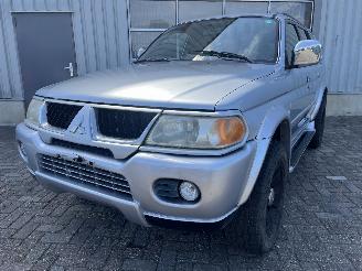 Vaurioauto  passenger cars Mitsubishi Pajero Pajero Sport (K7/9) Terreinwagen 3.0 V6 24V (6G72) [130kW]  (12-1999/0=
1-2008) 2004/10