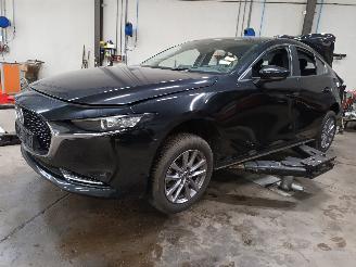demontáž osobní automobily Mazda  3 (BP) Sedan 2.0 SkyActiv-X 180 M Hybrid 16V (HFY1) [132kW]  (06-2019/=
=2E..) 2019/11