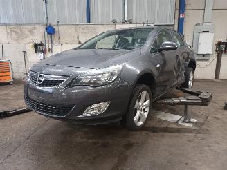 Salvage car Opel Astra Astra J (PC6/PD6/PE6/PF6) Hatchback 5-drs 1.6 16V (B16XER(Euro 6)) [85=
kW]  (12-2009/10-2015) 2009/11