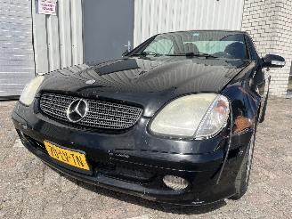 Autoverwertung Mercedes SLK SLK (R170) Cabrio 2.0 200 16V (M111.946) [100kW]  (09-1996/03-2000) 2001/8