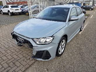 krockskadad bil auto Audi A1 25 TFSI S-Line interieur & exterieur 2023/5