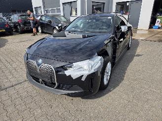 uszkodzony samochody osobowe BMW i4 eDrive40 2024/8