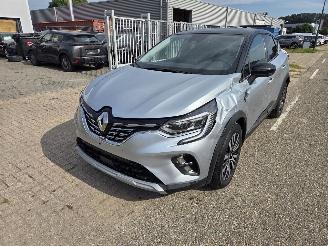 Unfallwagen Renault Captur 1.3 TCE Iconic 2023/8