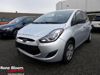 skadebil auto Hyundai Ix20 1.4i i-Catcher 90pk 2010/11