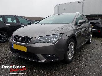 Coche accidentado Seat Leon 1.6 TDI Style Connect Navi 110pk 2017/1