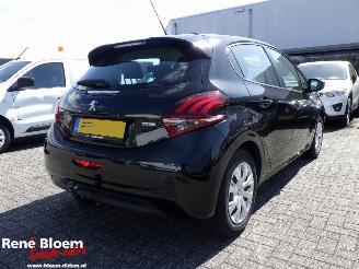Coche accidentado Peugeot 208 1.2 Puretech Bluelion Airco 5drs 2017/9