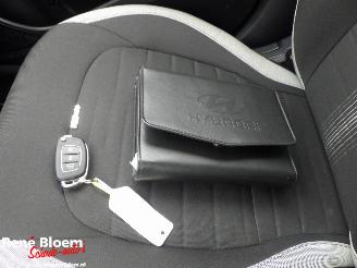 Hyundai I-10 1.0 Comfort 5drs Airco picture 13