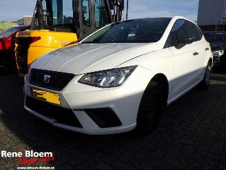 Vaurioauto  passenger cars Seat Ibiza 1.0 MPI Reference 2018/5