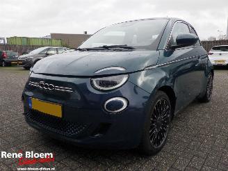 Schadeauto Fiat 500 La Prima 42kwh 118pk Aut. Navi 2020/12