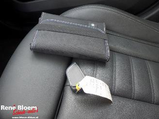 BMW 3-serie 330e XDrive M-pakket Full Option 292pk picture 26