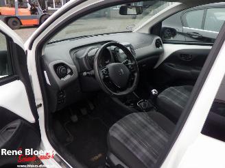 Peugeot 108 1.0 e-VTi Style picture 15