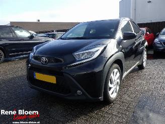 Vaurioauto  passenger cars Toyota Aygo X 1.0 VVT0i MT First Airco 5drs 2023/4