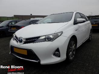 krockskadad bil auto Toyota Auris 1.8 Hybrid Touring Sports 2013/8