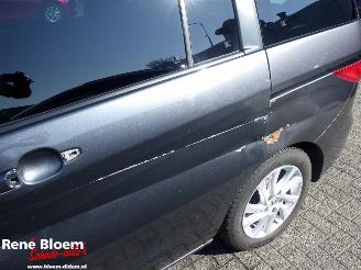 Mazda 5 2.0 Executive GT 7-persoons picture 11