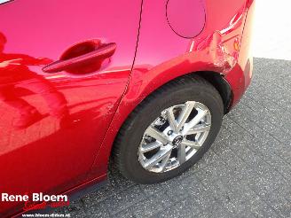 Mazda 3 2.0 e-SkyActive-G M Hybrid  Luxury 122 picture 6