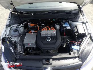 Volkswagen e-Golf e-Golf picture 18