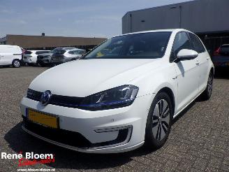 krockskadad bil auto Volkswagen e-Golf e-Golf 2015/10