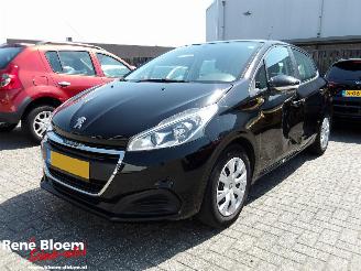 uszkodzony samochody osobowe Peugeot 208 1.2 PureTech Active 2016/10