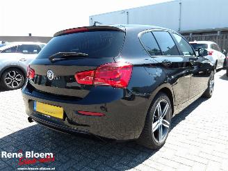 krockskadad bil auto BMW 1-serie 118-i High Executive 136pk 2017/3