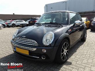 Damaged car Mini Mini ONE 1.6 3drs 90pk 2006/9
