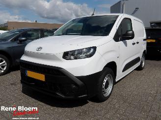dañado vehículos comerciales Toyota Proace CITY1.5D-4D L1 Challenger 102pk 2024/12