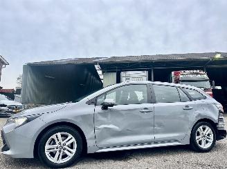 skadebil auto Toyota Corolla Touring sports 1.8 Hybrid 148pk automaat Business - nap - vaste prijs - camera - line + front assist - afn trekh - clima + cruise contr - keyless start 2022/10