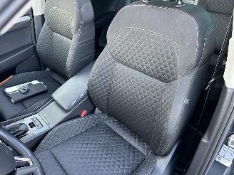 Skoda Superb Gereserveerd 1.6 TDI 120pk dsg aut + f1 Style Bus - pano - nap - xenon - rest bpm 1300 - keyless - front + side + line assist - elektr klep picture 60