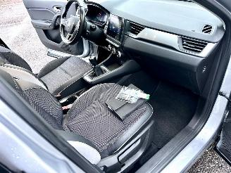 Renault Captur Gereserveerd 1.0 TCe Turbo 101pk Intens - nap - navi - camera - pdc v+a - keyless - virtual - front + line assist - sfeerverl picture 18