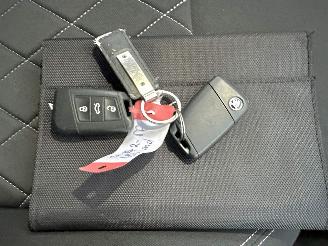 Skoda Karoq 1.5 TSI ACT 150pk 7-Traps aut + F1 Sportline Bus - navi - camera - keyless - virtual - stuurverw - sfeerverl - kuipstoelen picture 23